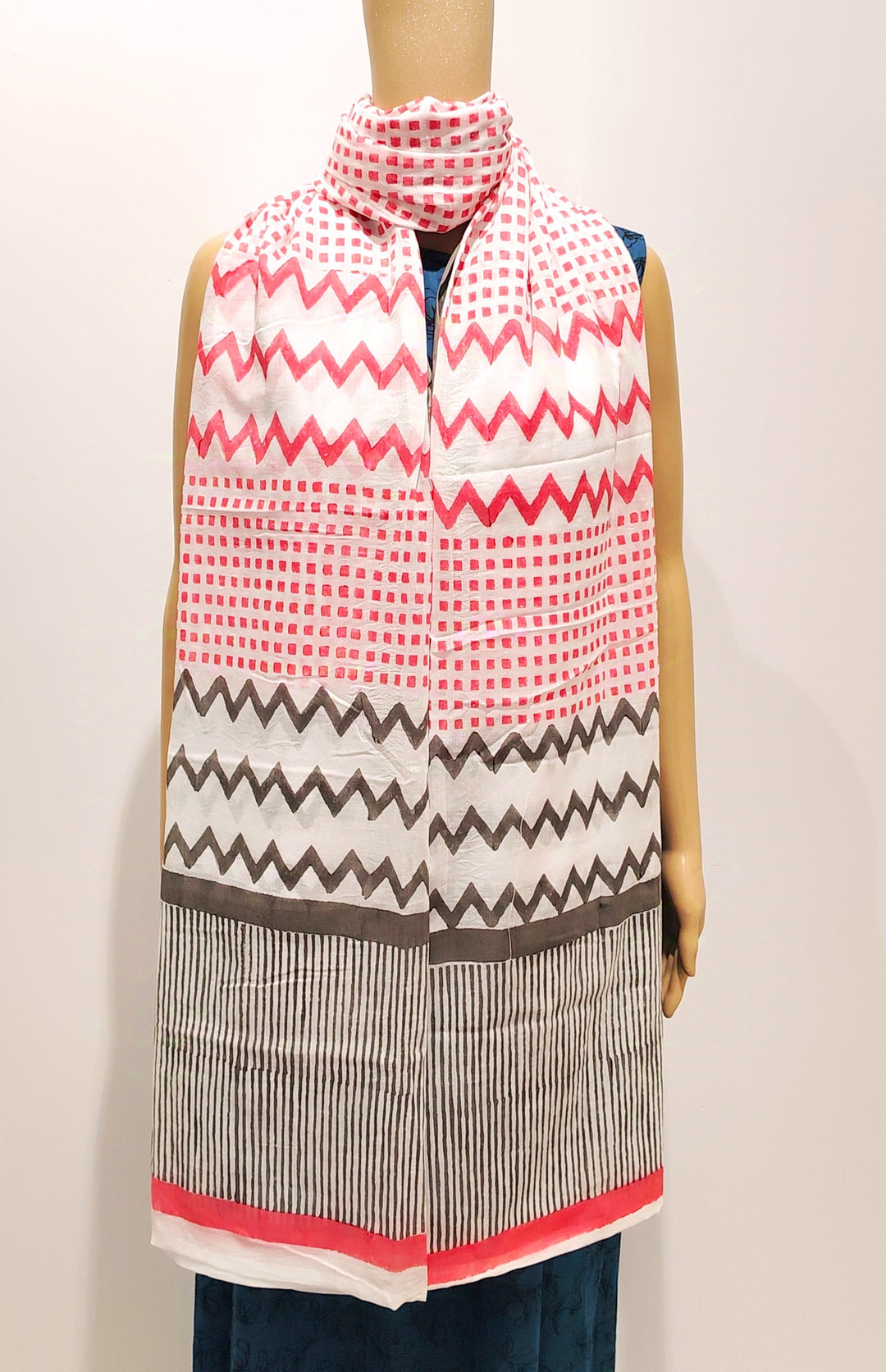 Geo magic block printed dupatta