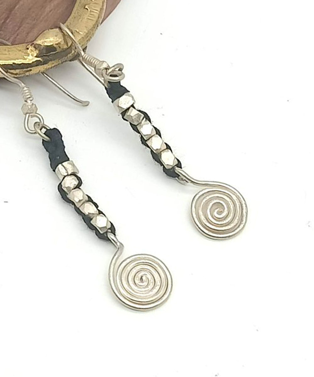 Offwhite handcrafted brass earring