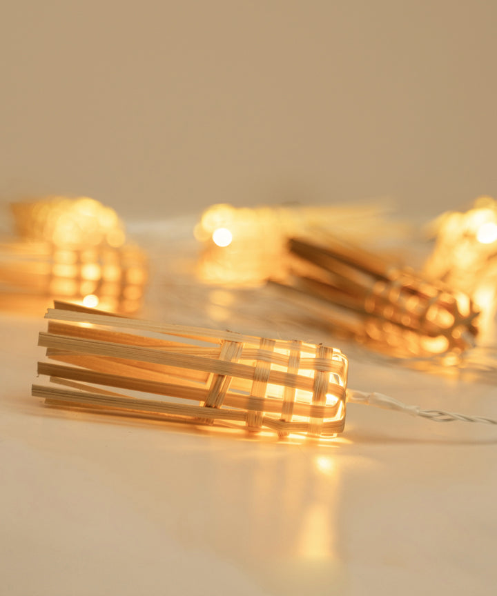 Offwhite frill handcrafted bamboo string light