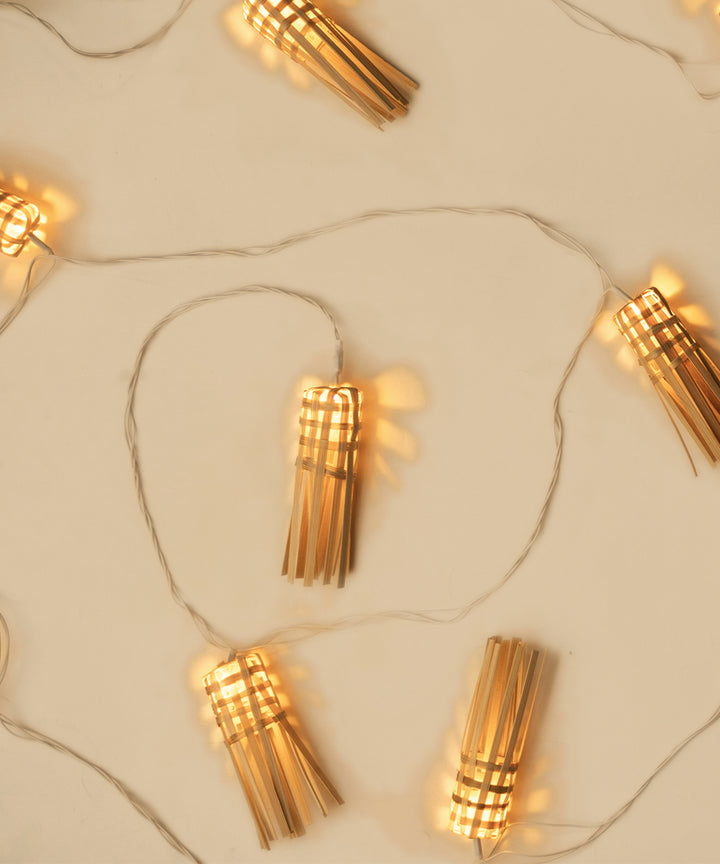 Offwhite frill handcrafted bamboo string light