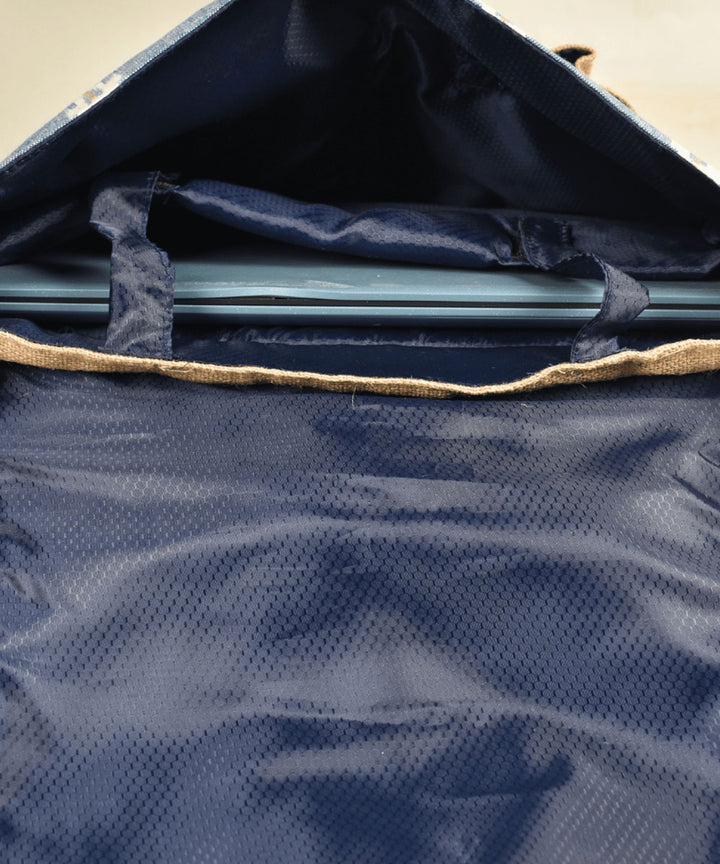 White blue handloom cotton pochampally ikat bag