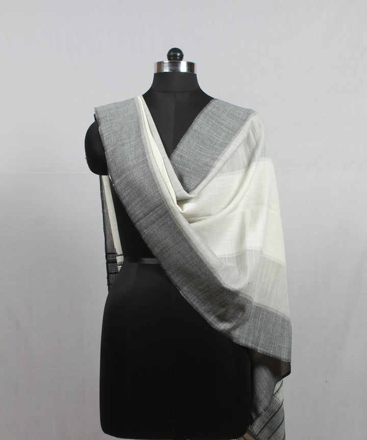 White black handloom fine cotton bhujodi stole