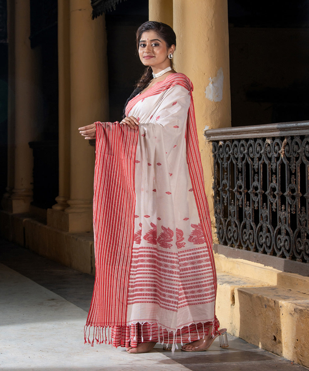 Offwhite red cotton handloom jamdani saree