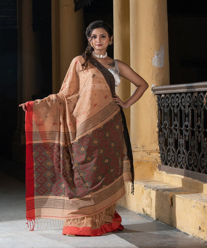 Beige cotton handloom ganga jamuna border jamdani saree