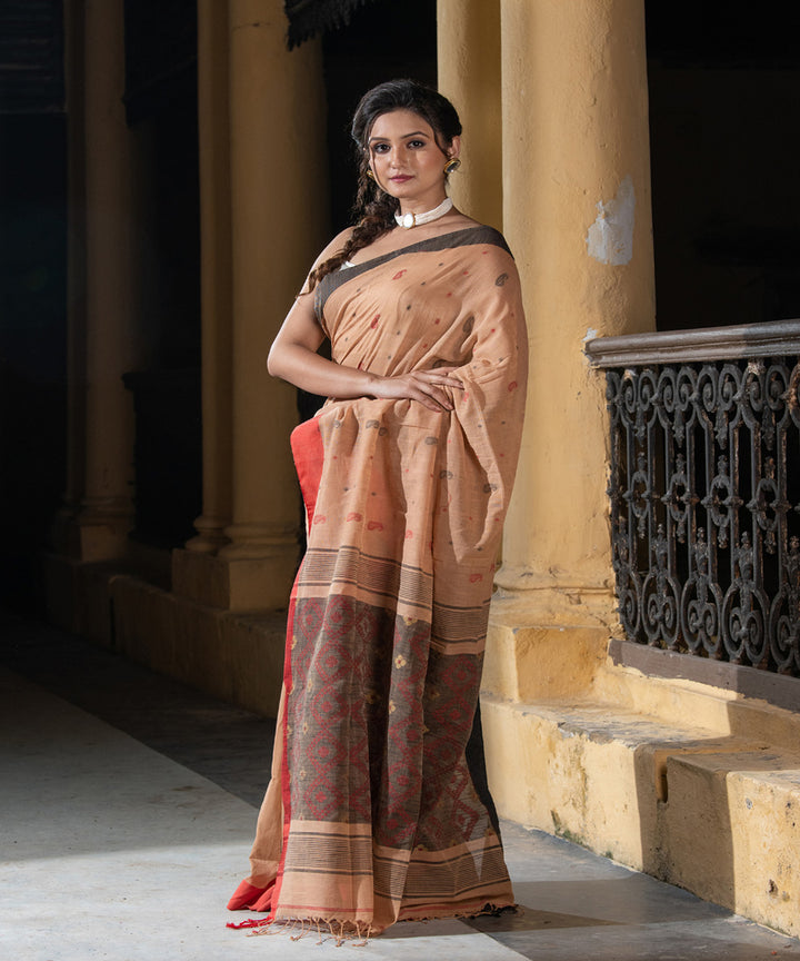 Beige cotton handloom ganga jamuna border jamdani saree