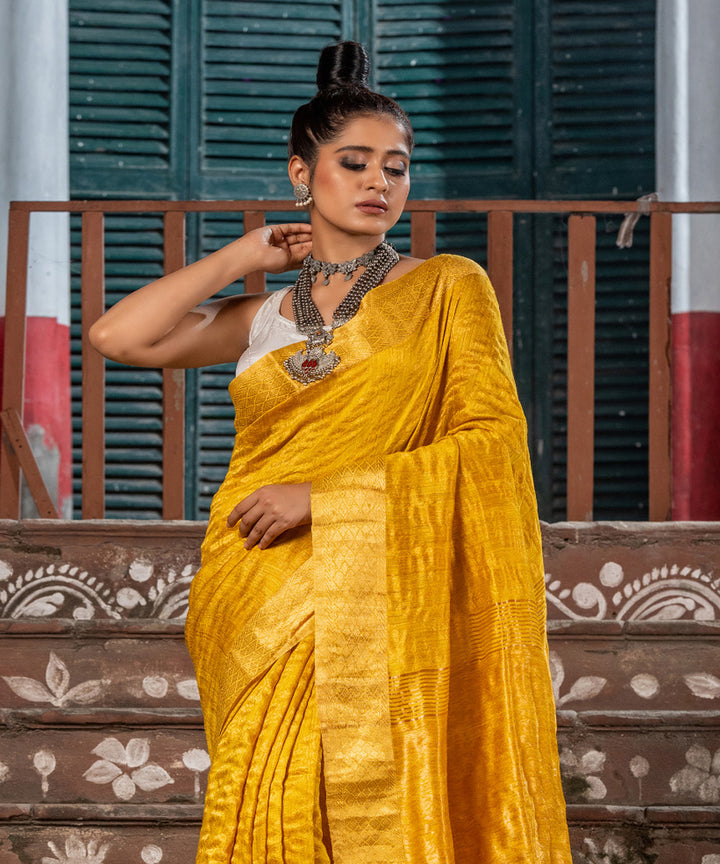 Yellow silk matka handloom bengal jamdani saree