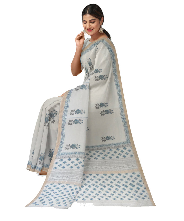 Offwhite grey cotton silk hand printed maheshwari saree