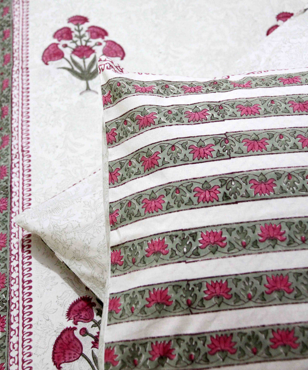 Pink white hand block printed cotton king size bedsheet