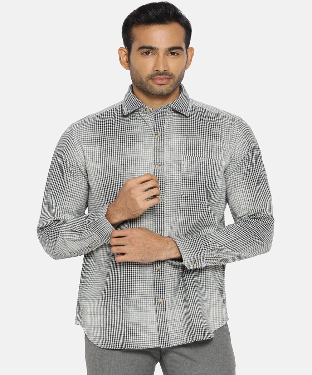 Black & white check regular collared shirt