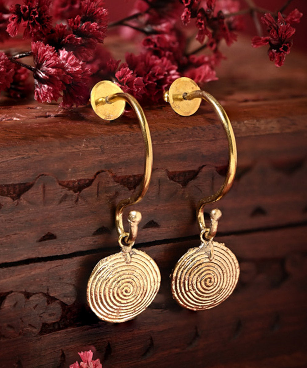 Yellow handcrafted round brass dhokra earring