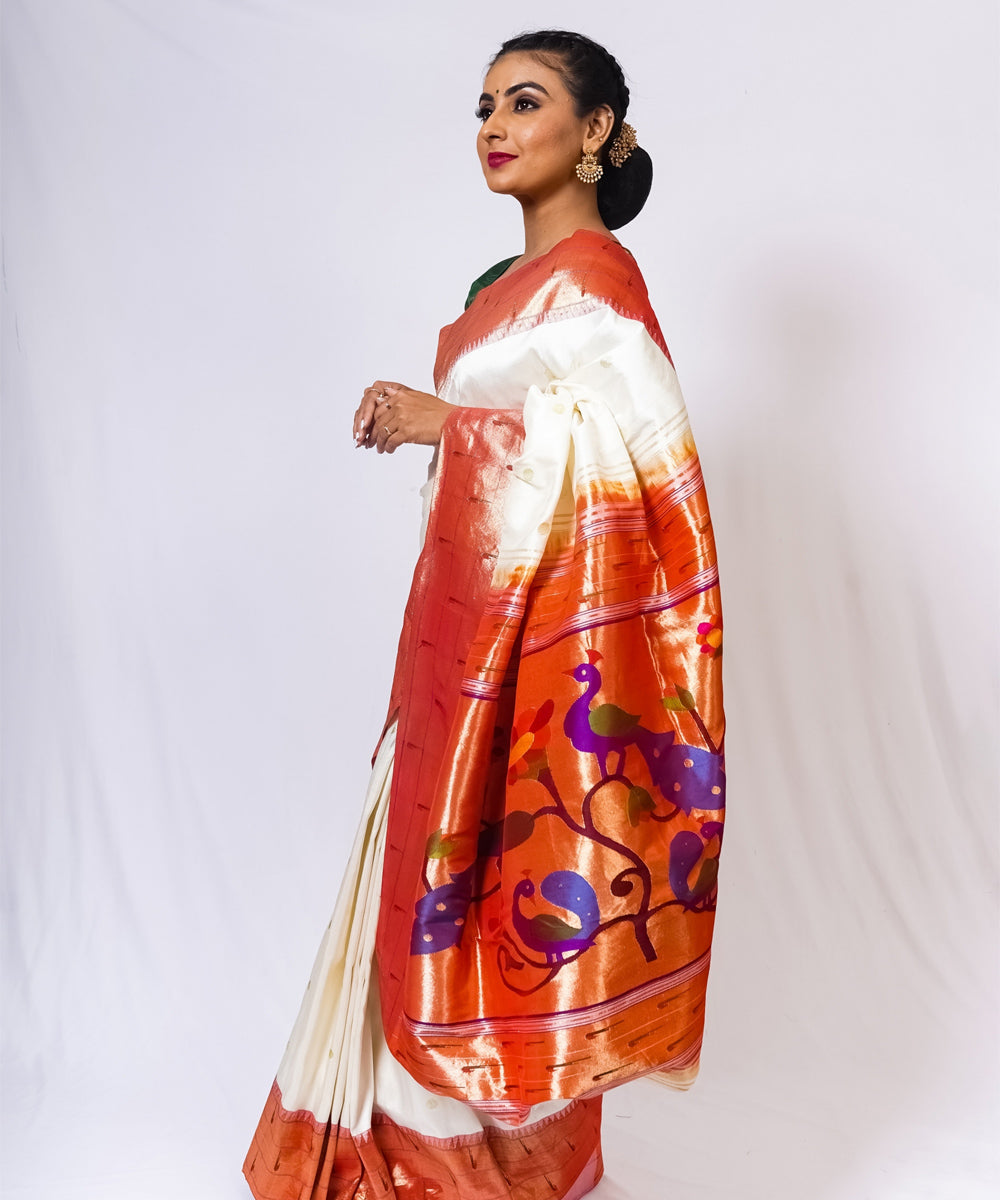 Offwhite muniya border silk handloom paithani saree