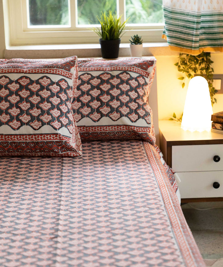 White red hand block printed sanganeri double bed bedsheet