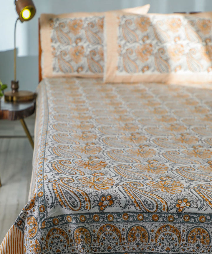 White multicolour block print sanganeri cotton double bed bedsheet