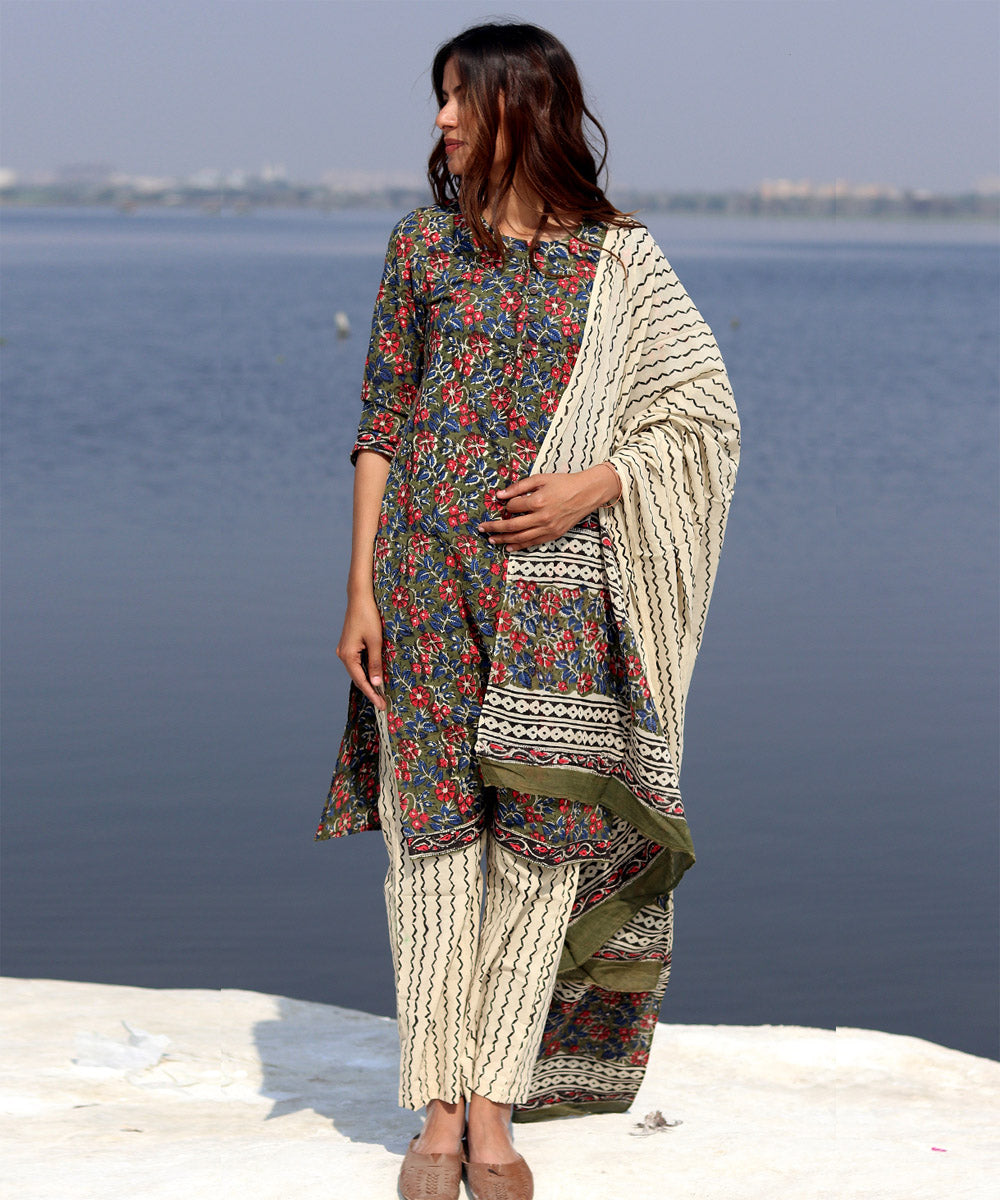 Black floral handblock printed cotton kurta set