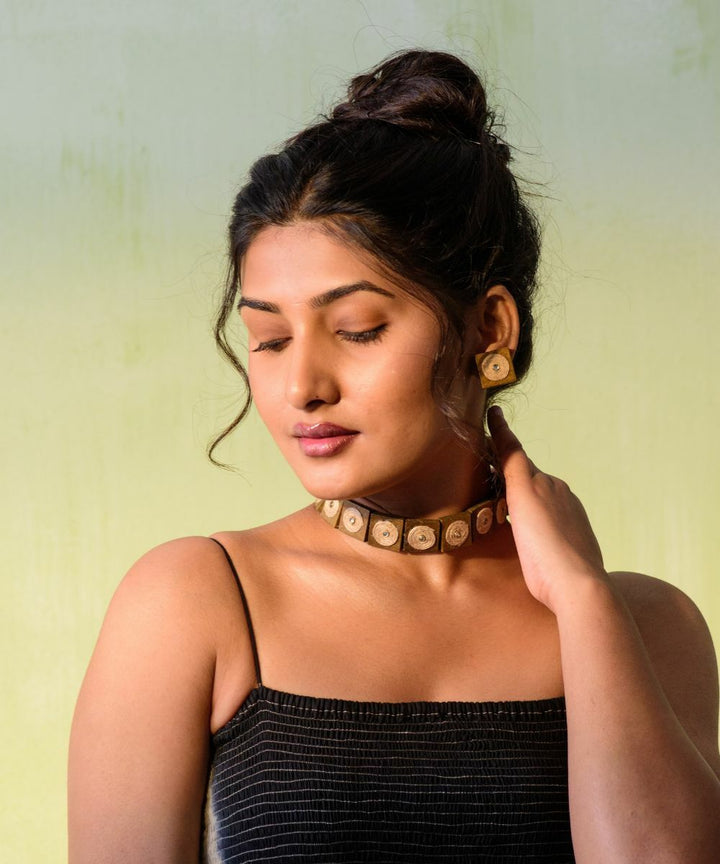 Brown handmade square wooden block jute choker