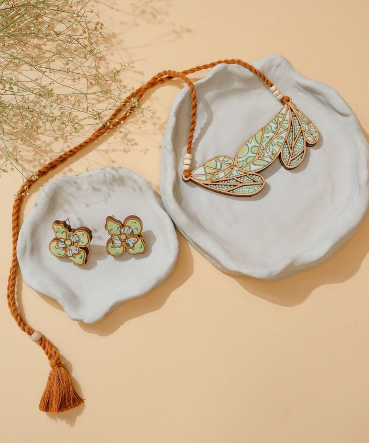 Green bloom handmade leaf motif repurposed fabric wood necklace