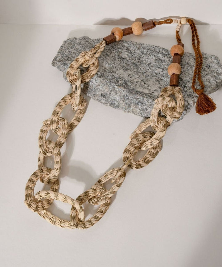 Beige sabai grass handweaving loop necklace