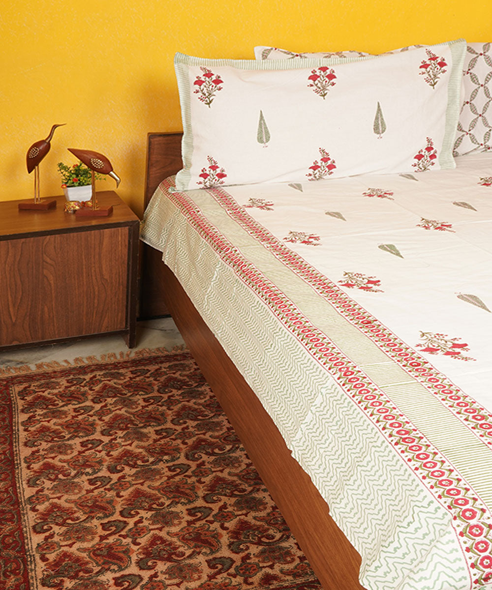 White maroon hand block printed cotton bedsheet