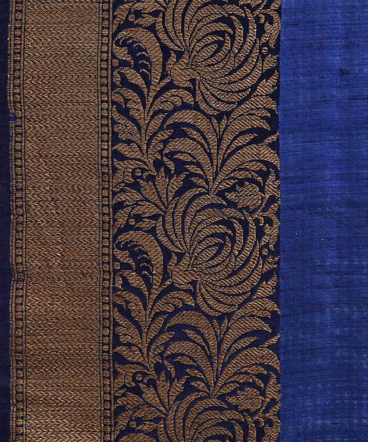 Red handwoven pure banarasi saree in silk with intricate zari work in floral motifs- kiara crafts