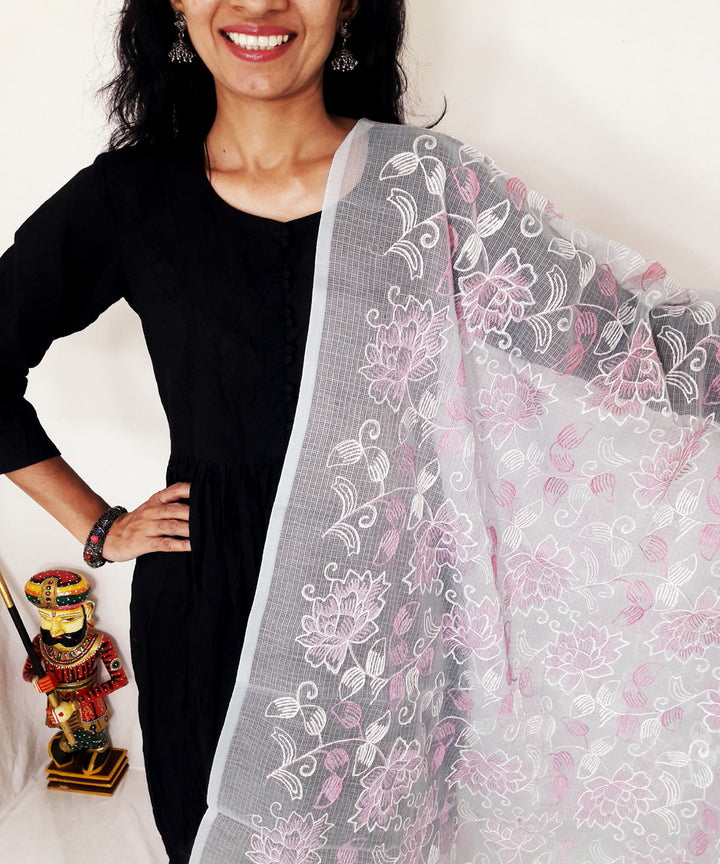 Light grey lahariya kota doria embroidery dupatta