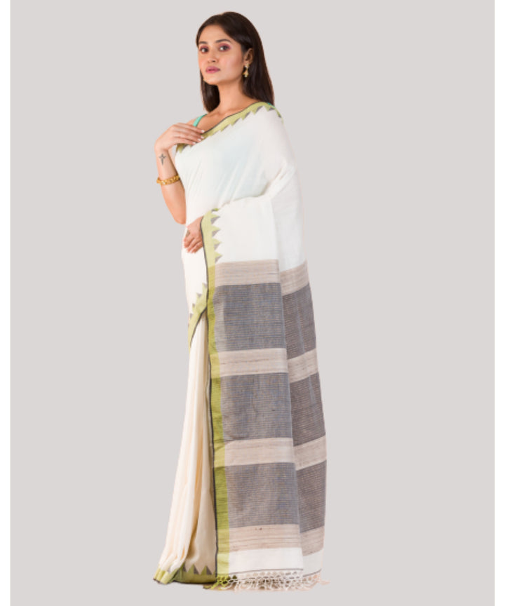 White grey handwoven bengal cotton saree