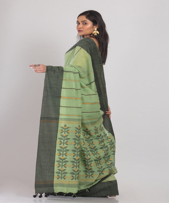Light Green Handwoven Cotton bengal saree