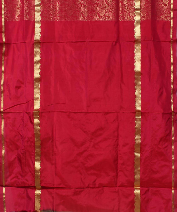white red karnataka handwoven silk saree