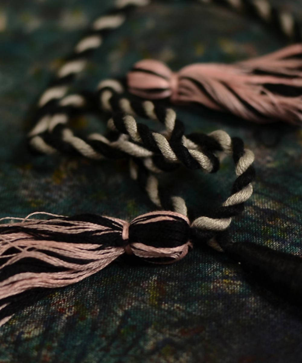 Hand carved meen tara stone choker necklace