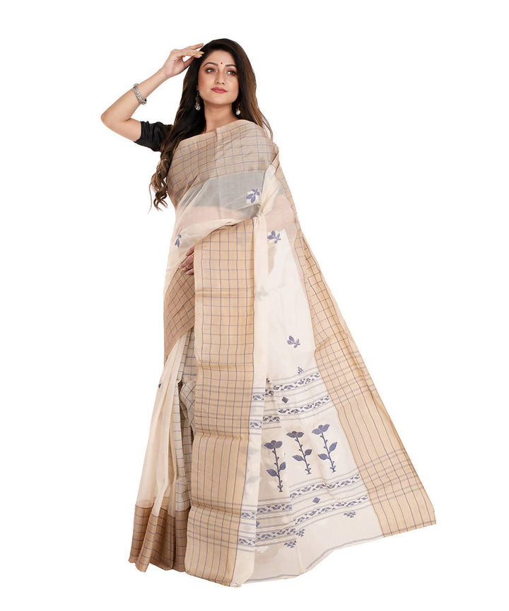 Offwhite and brown handwoven jamdani cotton bengal saree