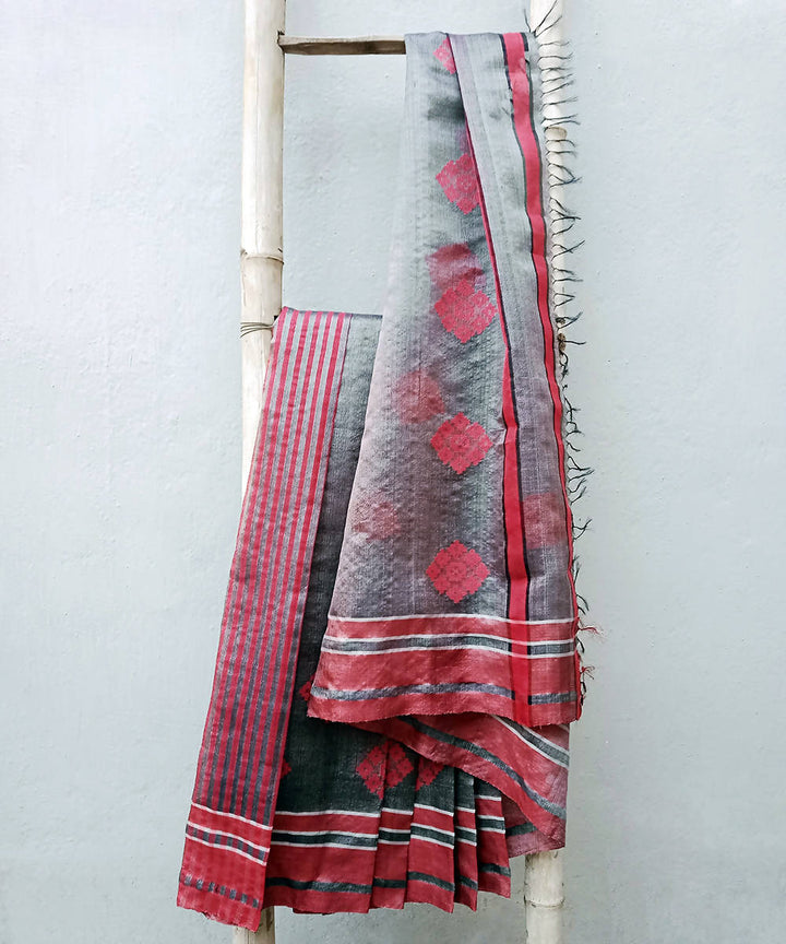 Grey red handwoven baavanbuti mulberry silk saree