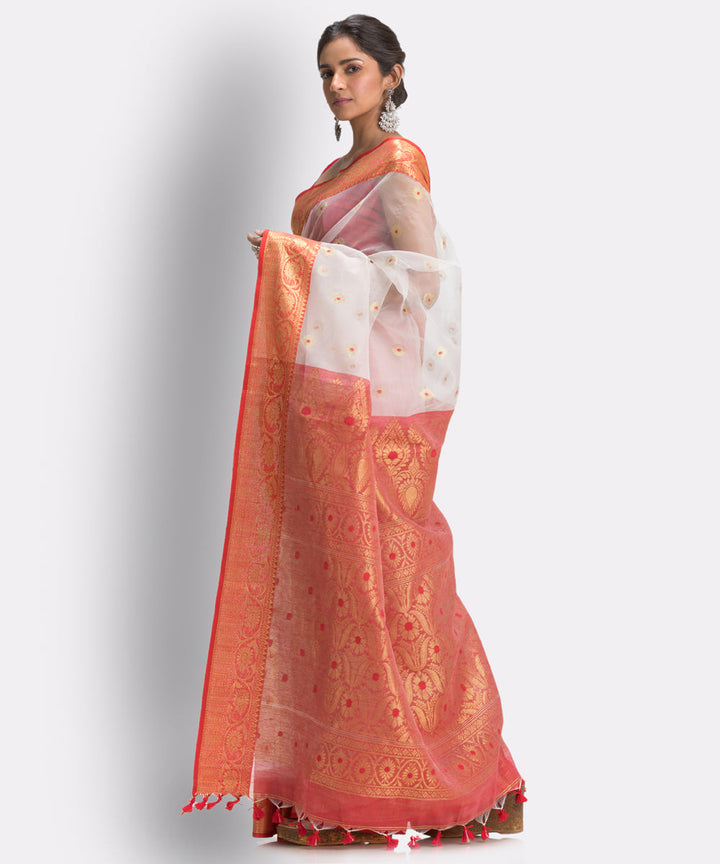 White bengal Handwoven Silk Tangail Saree