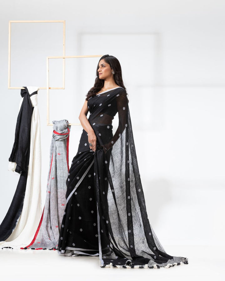 Black white handwoven linen jamdani saree