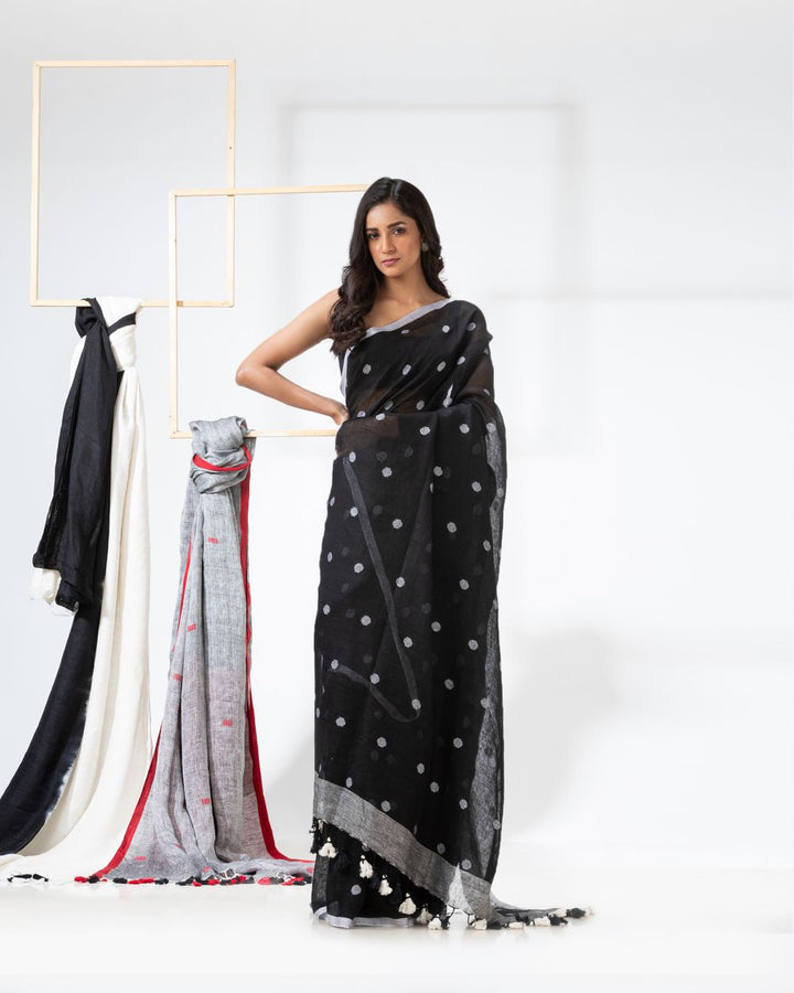 Black white handwoven linen jamdani saree