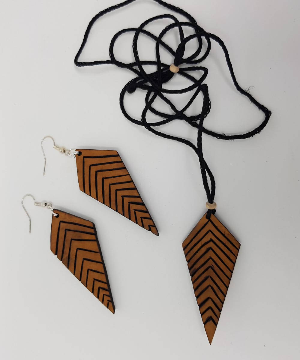 Hand made dried bottle gourd tuma jewellery