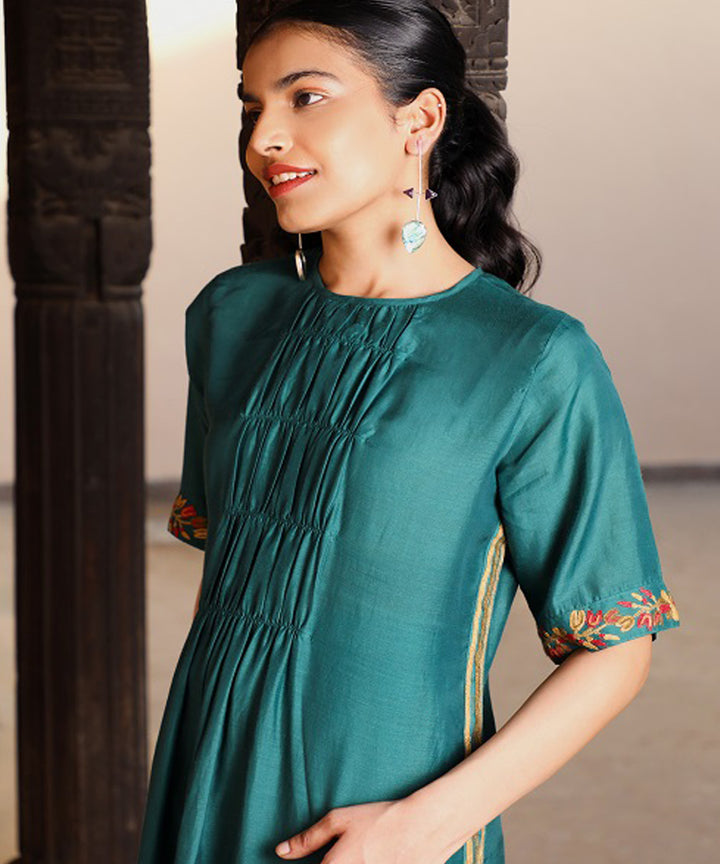 Rangsutra juhi teal kurta with crewel embroidery