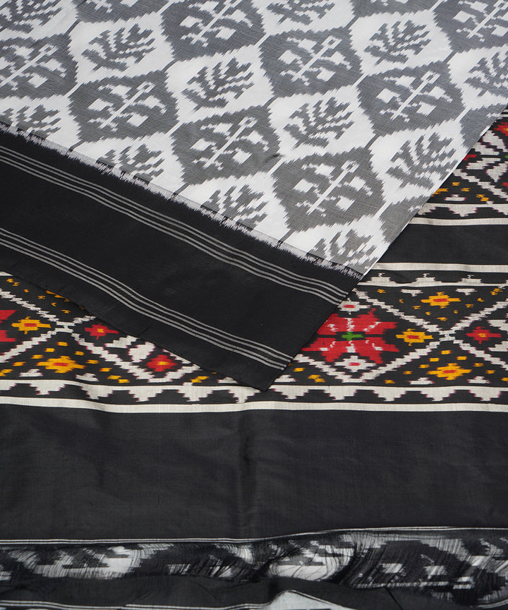 Offwhite black pochampally ikat handloom silk saree