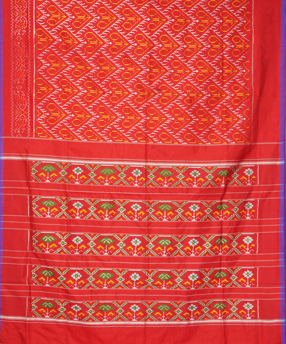 Red offwhite pochampally ikat handloom silk saree