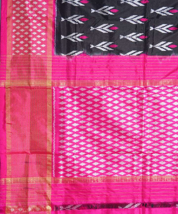 Black pink handwoven pochampally ikat silk saree