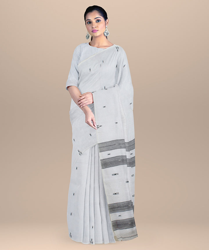 White black handloom cotton bengal saree