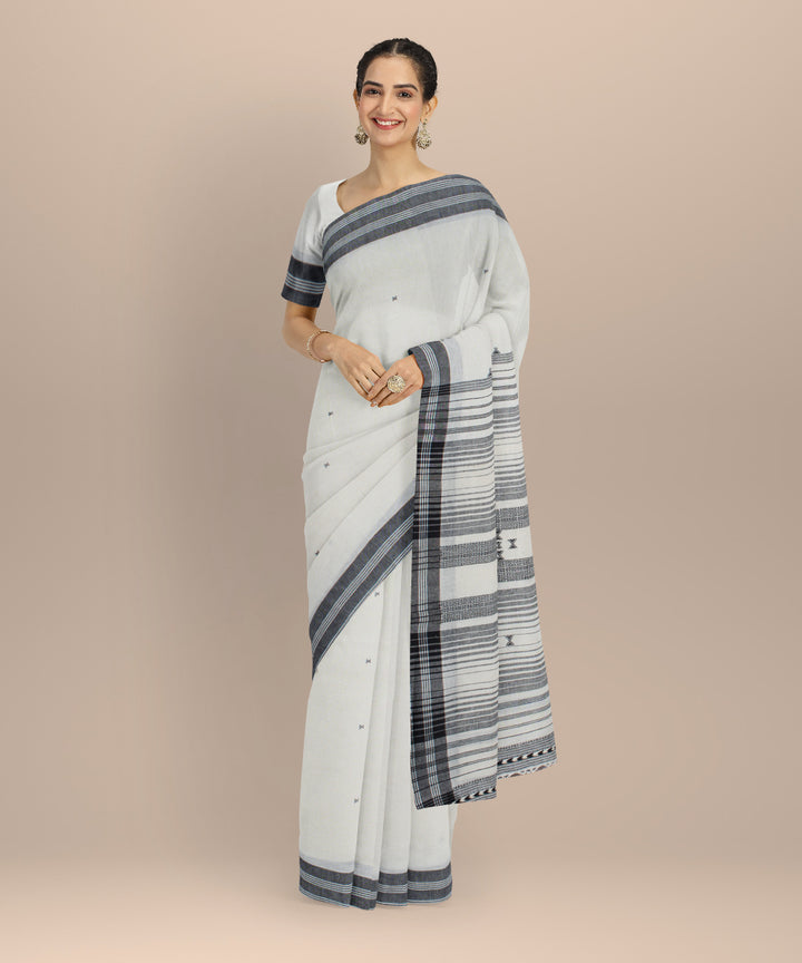 White black fine cotton handloom bhujodi saree