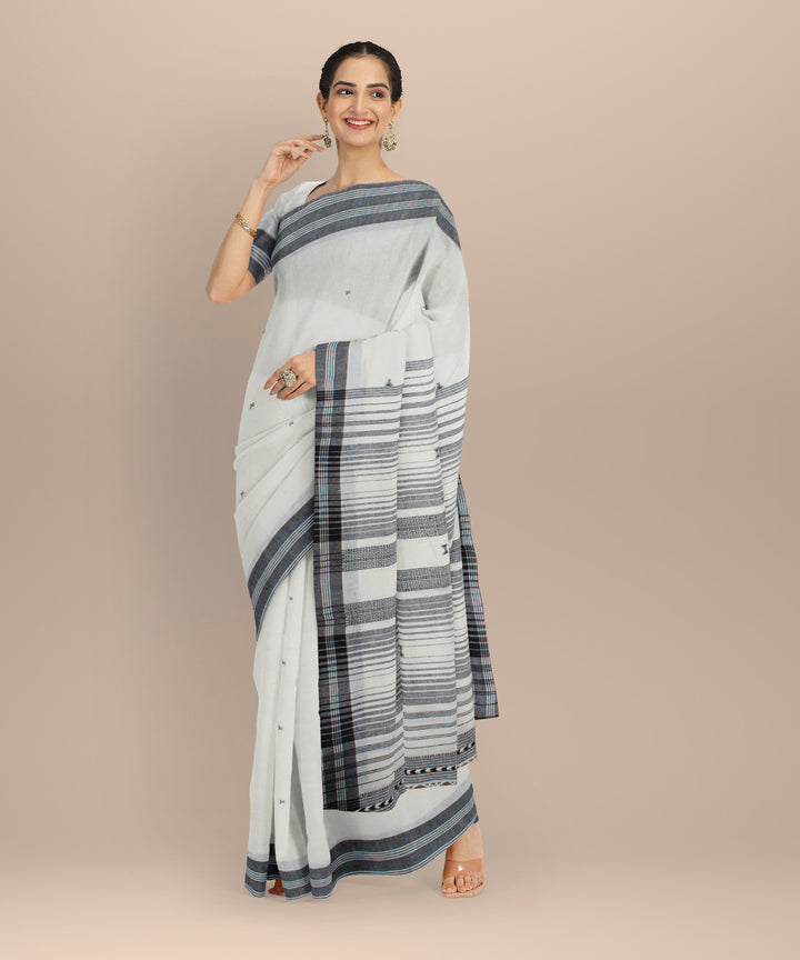 White black fine cotton handloom bhujodi saree