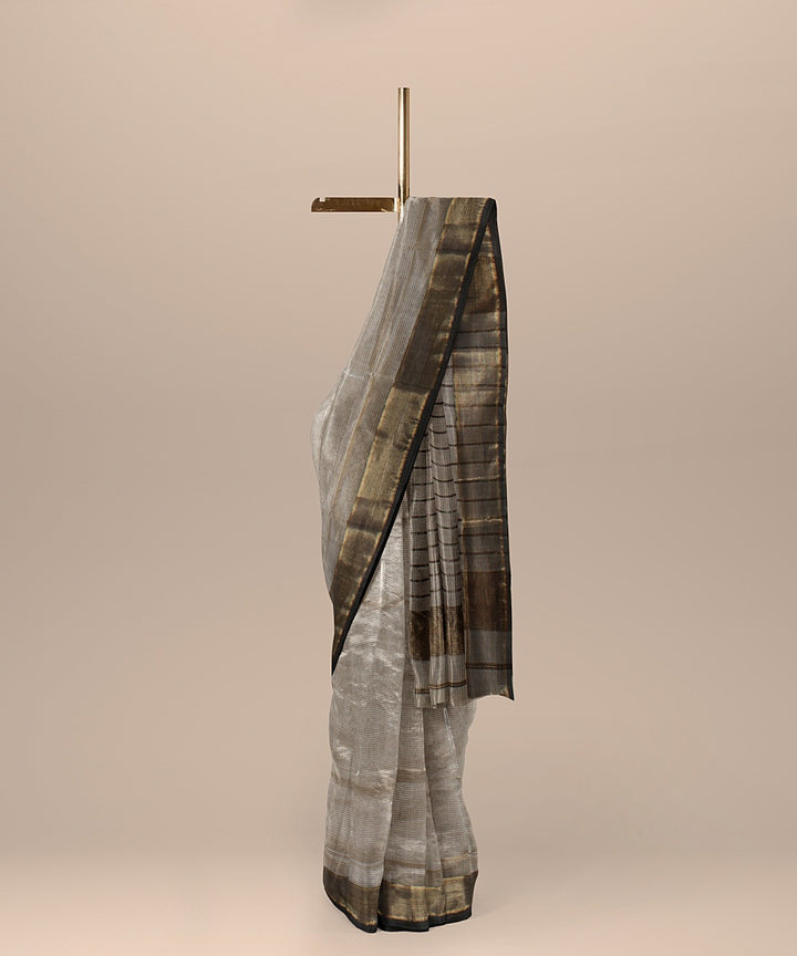 Offwhite grey handloom maheshwari cotton silk saree