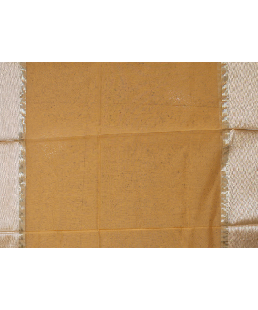 Light orange offwhite handloom maheshwari cotton silk saree