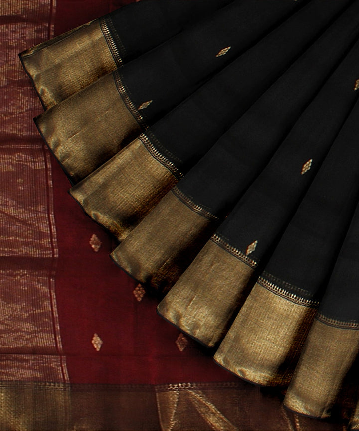 Black red handloom maheshwari cotton silk saree