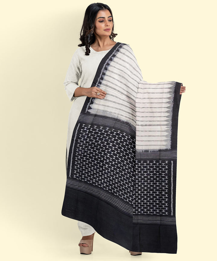 White black cotton handwoven sambalpuri dupatta