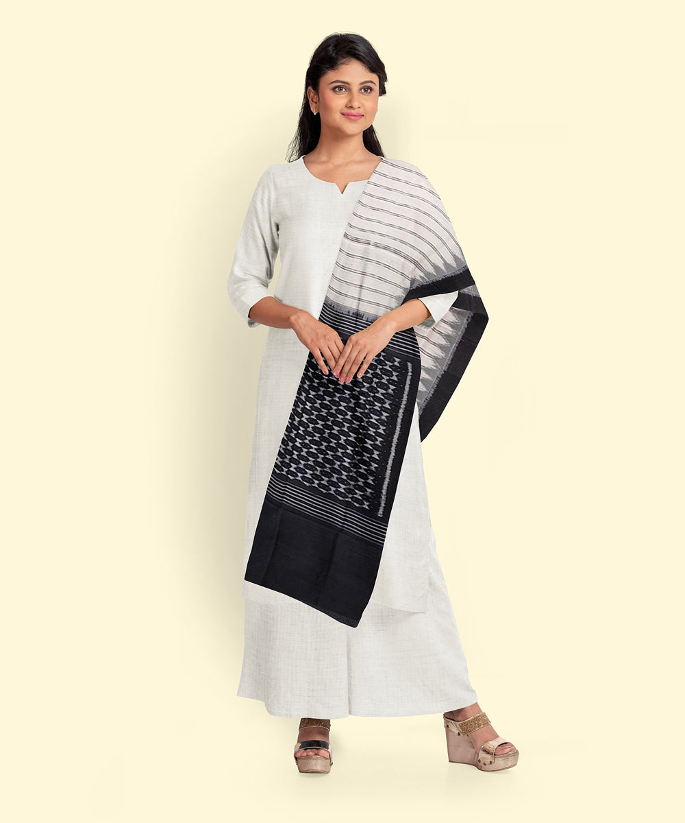 White black cotton handwoven sambalpuri dupatta