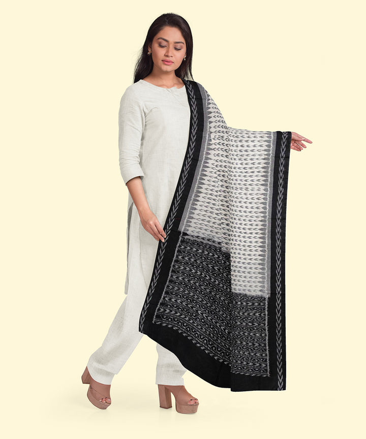 White black handwoven cotton sambalpuri dupatta