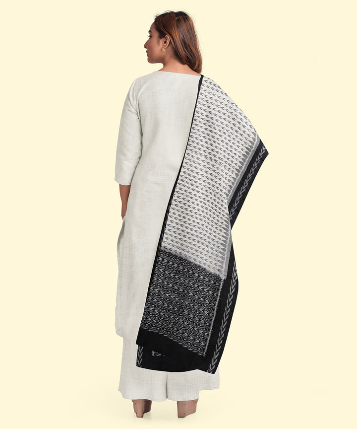 White black handwoven cotton sambalpuri dupatta