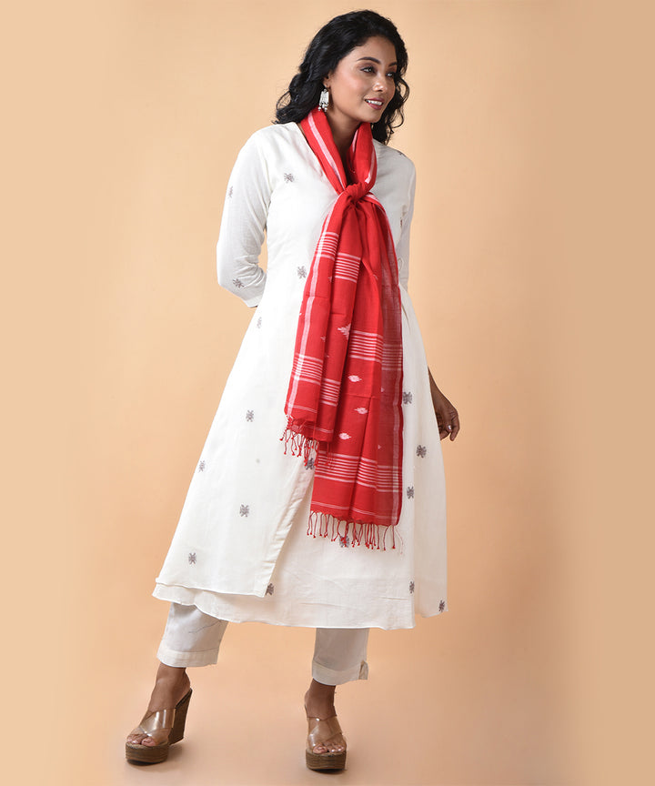 Red white handloom cotton jamdani stole