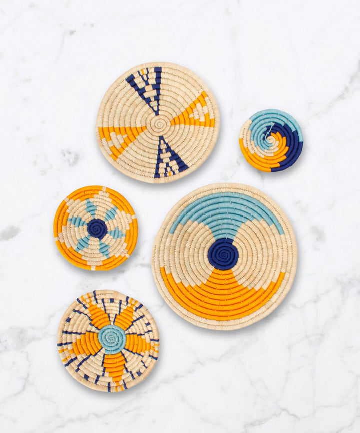 Sabai grass patterned wall hanging set of 5